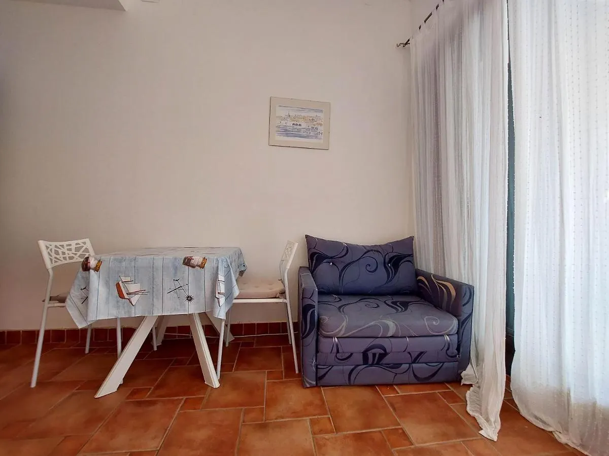 Apartments Ilija Jadranovo