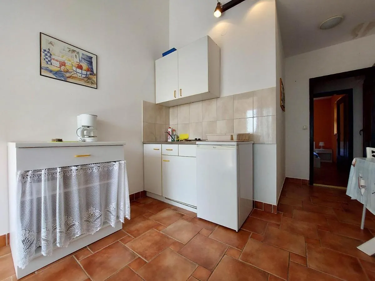Apartments Ilija Jadranovo