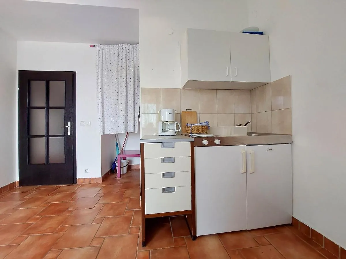 Apartments Ilija Jadranovo