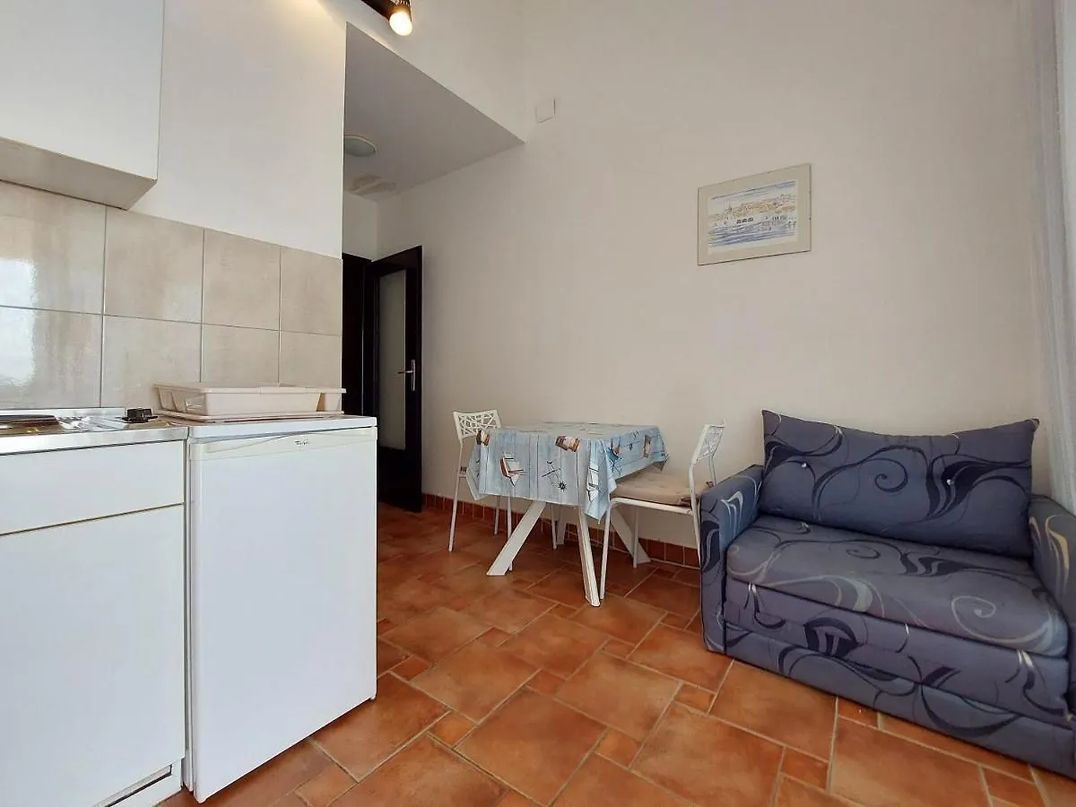 Apartments Ilija Jadranovo